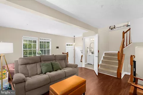 Entry Way - 779 Pine Drift Dr, Odenton, MD 21113 photo 2 of 8