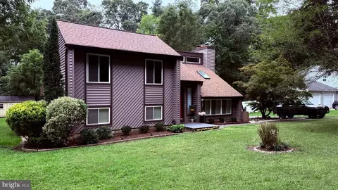 205 Woodloch Ln, Severna Park, MD 21146