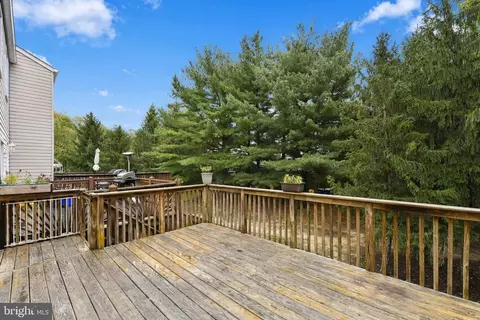 Exterior - 7819 Leonardo Ct, Pasadena, MD 21122 photo 4 of 6