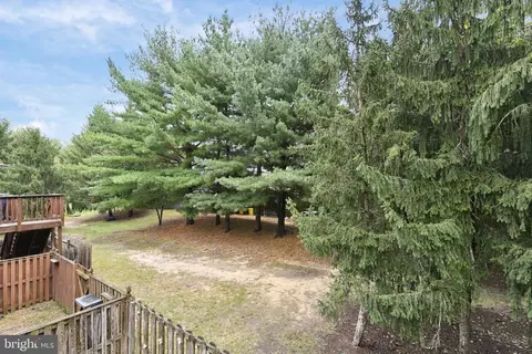 Exterior - 7819 Leonardo Ct, Pasadena, MD 21122 photo 6 of 6