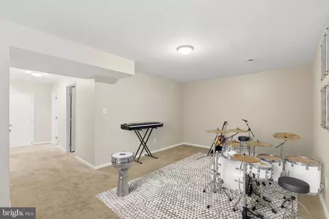 Entry Way - 7819 Leonardo Ct, Pasadena, MD 21122 photo 7 of 7