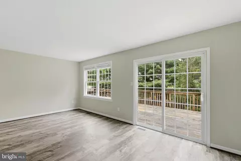 Living - 7819 Leonardo Ct, Pasadena, MD 21122 photo 5 of 6