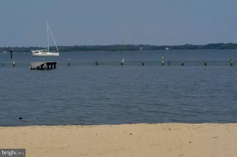View/Area - 3734 3rd Ave, Edgewater, MD 21037 photo 2 of 14