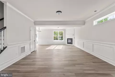 Living - 3734 3rd Ave, Edgewater, MD 21037 photo 1 of 6