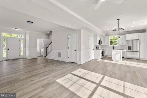 Living - 3734 3rd Ave, Edgewater, MD 21037 photo 6 of 6