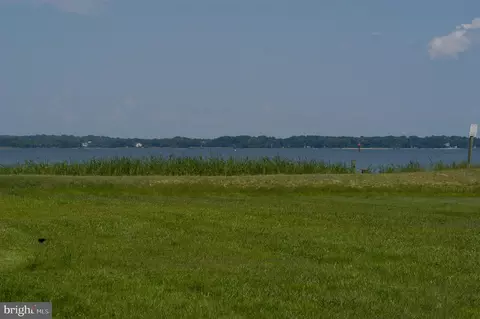 View/Area - 3734 3rd Ave, Edgewater, MD 21037 photo 1 of 14
