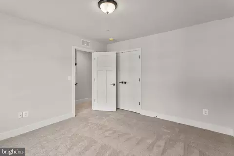 Bedroom - 3734 3rd Ave, Edgewater, MD 21037 photo 3 of 10