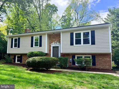 424 Halsey Rd, Annapolis, MD 21401
