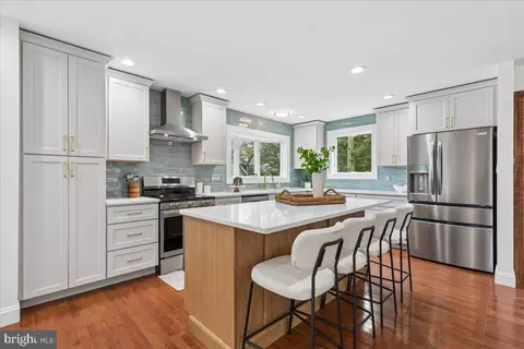 Kitchen - 448 River Rd, Arnold, MD 21012 photo 1 of 5