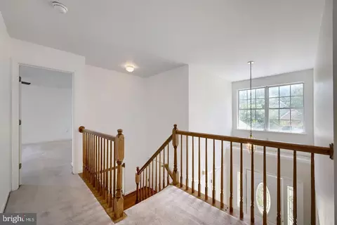 Entry Way - 143 Bragg Blvd, Odenton, MD 21113 photo 5 of 6