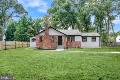 94 Pine Rd, Pasadena, MD 21122