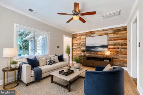Living - 319 Dorchester Road Rd, Pasadena, MD 21122 photo 1 of 3
