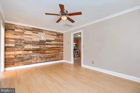 Living - 319 Dorchester Road Rd, Pasadena, MD 21122 photo 3 of 3