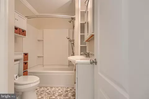Bath - 319 Dorchester Road Rd, Pasadena, MD 21122 photo 1 of 1