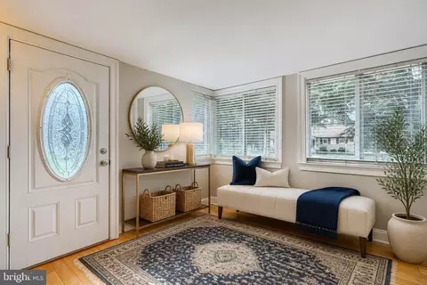 Entry Way - 319 Dorchester Road Rd, Pasadena, MD 21122 photo 1 of 1
