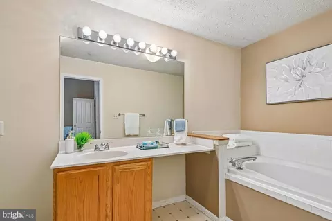 Bath - 2610 Worrell Ct, Crofton, MD 21114 photo 1 of 3