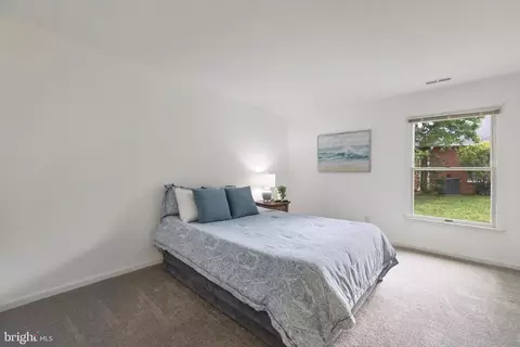 Bedroom - 903 Yardarm Ln, Annapolis, MD 21401 photo 3 of 4