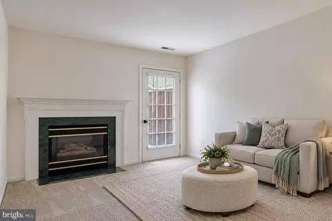 Living - 903 Yardarm Ln, Annapolis, MD 21401 photo 1 of 1