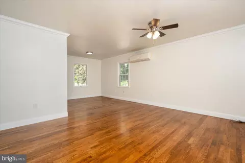Living - 416 Walnut Dr, Annapolis, MD 21403 photo 1 of 8