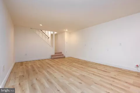 Living - 416 Walnut Dr, Annapolis, MD 21403 photo 8 of 8