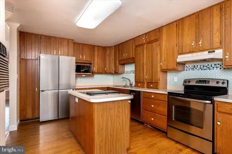 Kitchen - 416 Walnut Dr, Annapolis, MD 21403 photo 2 of 2