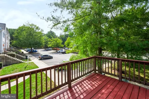 Exterior - 8635 Willow Leaf Ln, Odenton, MD 21113 photo 3 of 5