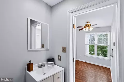 Entry Way - 8635 Willow Leaf Ln, Odenton, MD 21113 photo 1 of 2