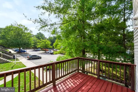 Exterior - 8635 Willow Leaf Ln, Odenton, MD 21113 photo 2 of 5