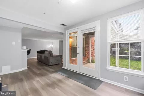Entry Way - 653 Deering Rd #3C, Pasadena, MD 21122 photo 1 of 4