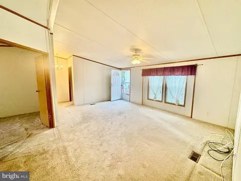 75 Edward Ln, Lothian, MD 20711 photo 4