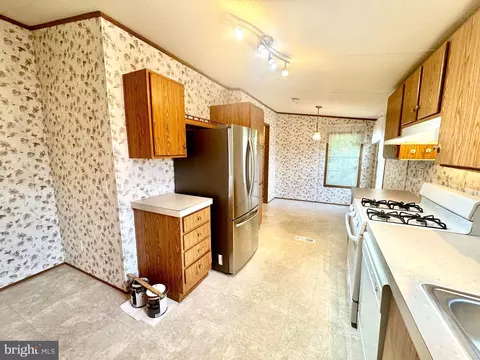 75 Edward Ln, Lothian, MD 20711 photo 11