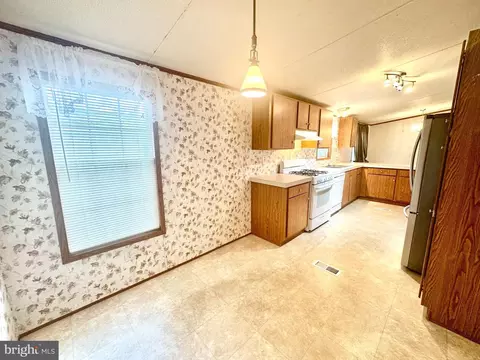 75 Edward Ln, Lothian, MD 20711 photo 12