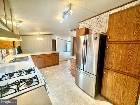 75 Edward Ln, Lothian, MD 20711 photo 10
