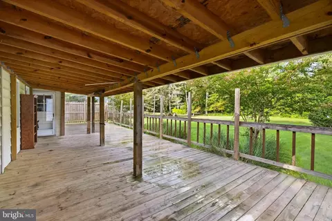 Exterior - 26 Luke Dr, Pasadena, MD 21122 photo 2 of 4
