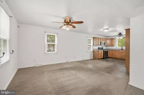 Living - 26 Luke Dr, Pasadena, MD 21122 photo 2 of 2