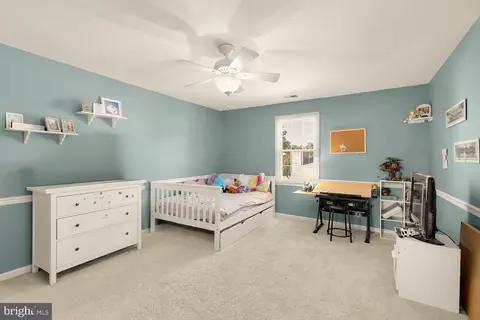 Bedroom - 1244 Pine Ave, Shady Side, MD 20764 photo 3 of 4