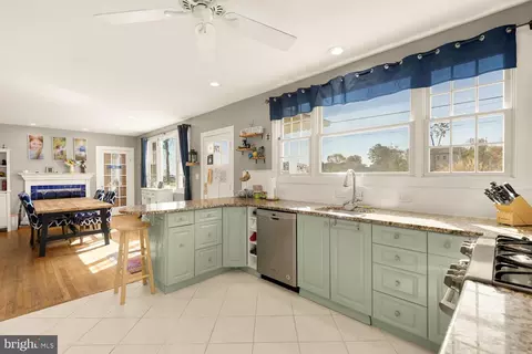 Kitchen - 1244 Pine Ave, Shady Side, MD 20764 photo 1 of 1