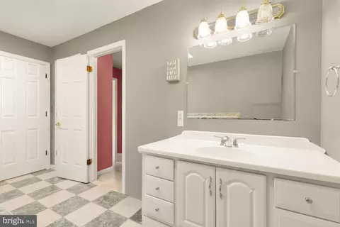 Bath - 1244 Pine Ave, Shady Side, MD 20764 photo 4 of 4