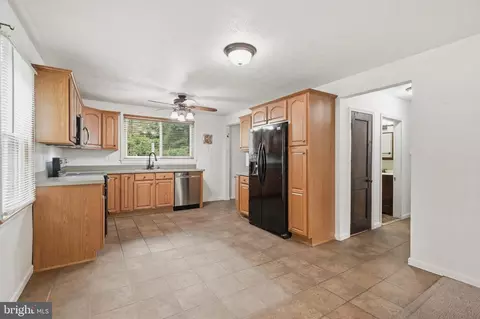 Luke Drive, Pasadena, MD 21122 photo 8