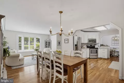 Dining - 6400 Meadowlark Dr, Dunkirk, MD 20754 photo 3 of 4