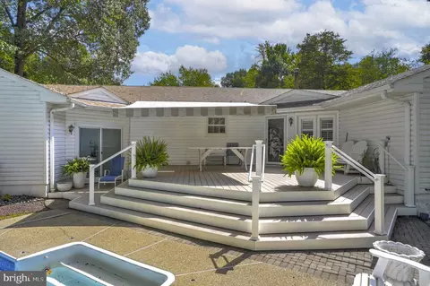 Exterior - 6400 Meadowlark Dr, Dunkirk, MD 20754 photo 6 of 7