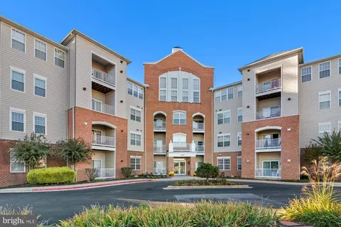 2608 Chapel Lake Dr #106, Gambrills, MD 21054