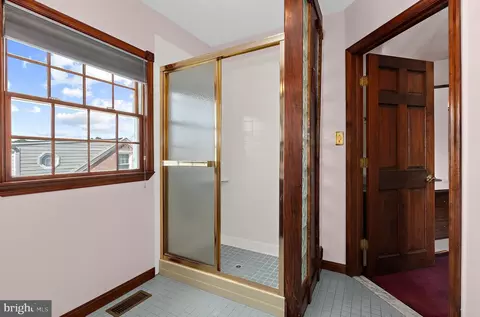 Bath - 545 Forest View Rd, Linthicum Heights, MD 21090 photo 3 of 4