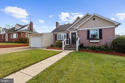 Exterior - 545 Forest View Rd, Linthicum Heights, MD 21090 photo 4 of 9