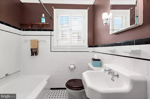 Bath - 545 Forest View Rd, Linthicum Heights, MD 21090 photo 1 of 4
