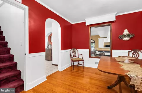 Entry Way - 545 Forest View Rd, Linthicum Heights, MD 21090 photo 1 of 9