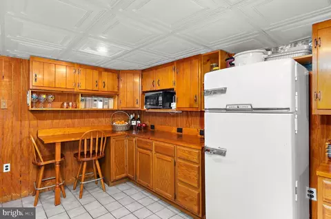 Kitchen - 545 Forest View Rd, Linthicum Heights, MD 21090 photo 7 of 8