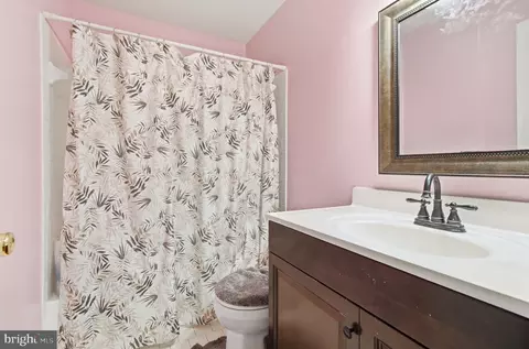 Bath - 3522 Forest Haven Dr, Laurel, MD 20724 photo 4 of 4