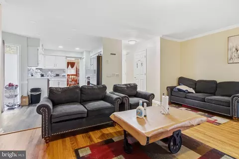 Entry Way - 3522 Forest Haven Dr, Laurel, MD 20724 photo 5 of 10