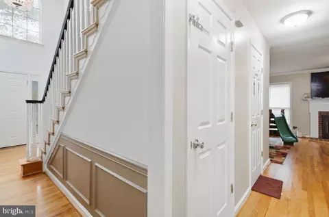 Entry Way - 3522 Forest Haven Dr, Laurel, MD 20724 photo 4 of 10